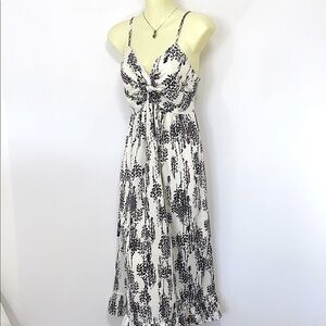 Elegant Maxi Dress White and Black Maxi Dress NWOT Sz Medium